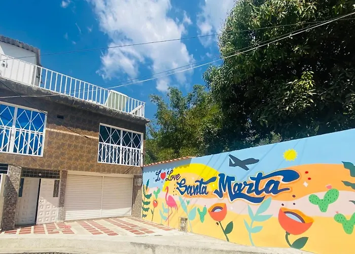 Hostal Isabella Santa Marta 